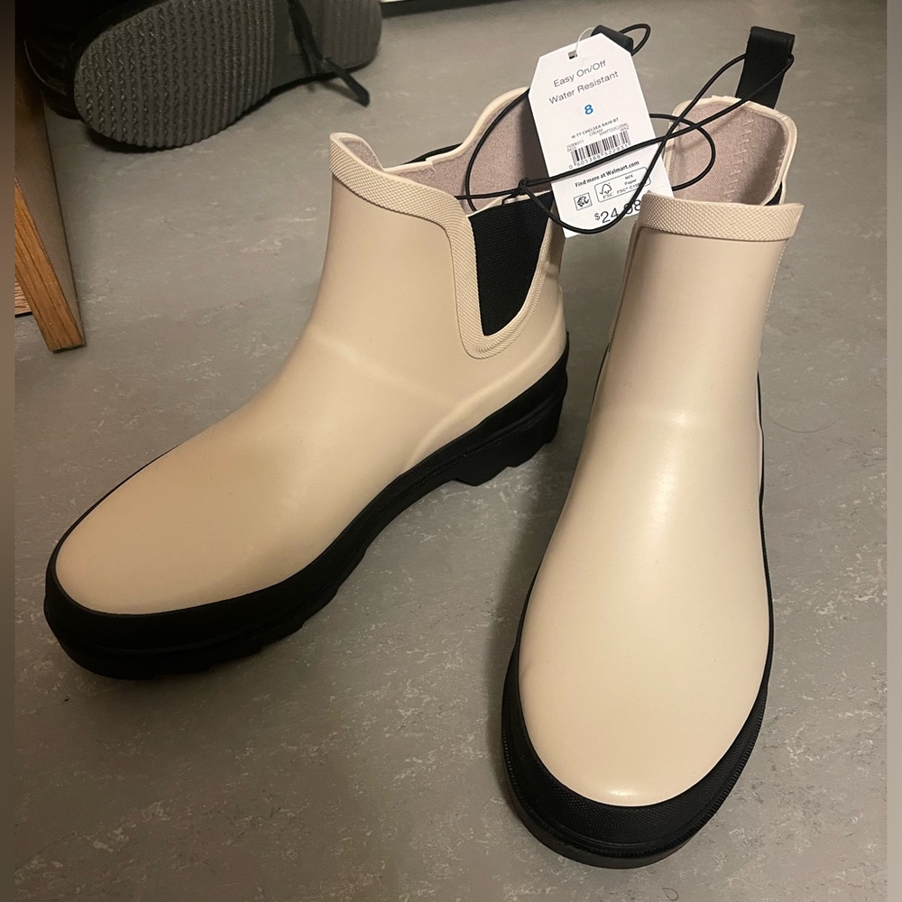 Rain boots, new with tags, size 8, ivory and black